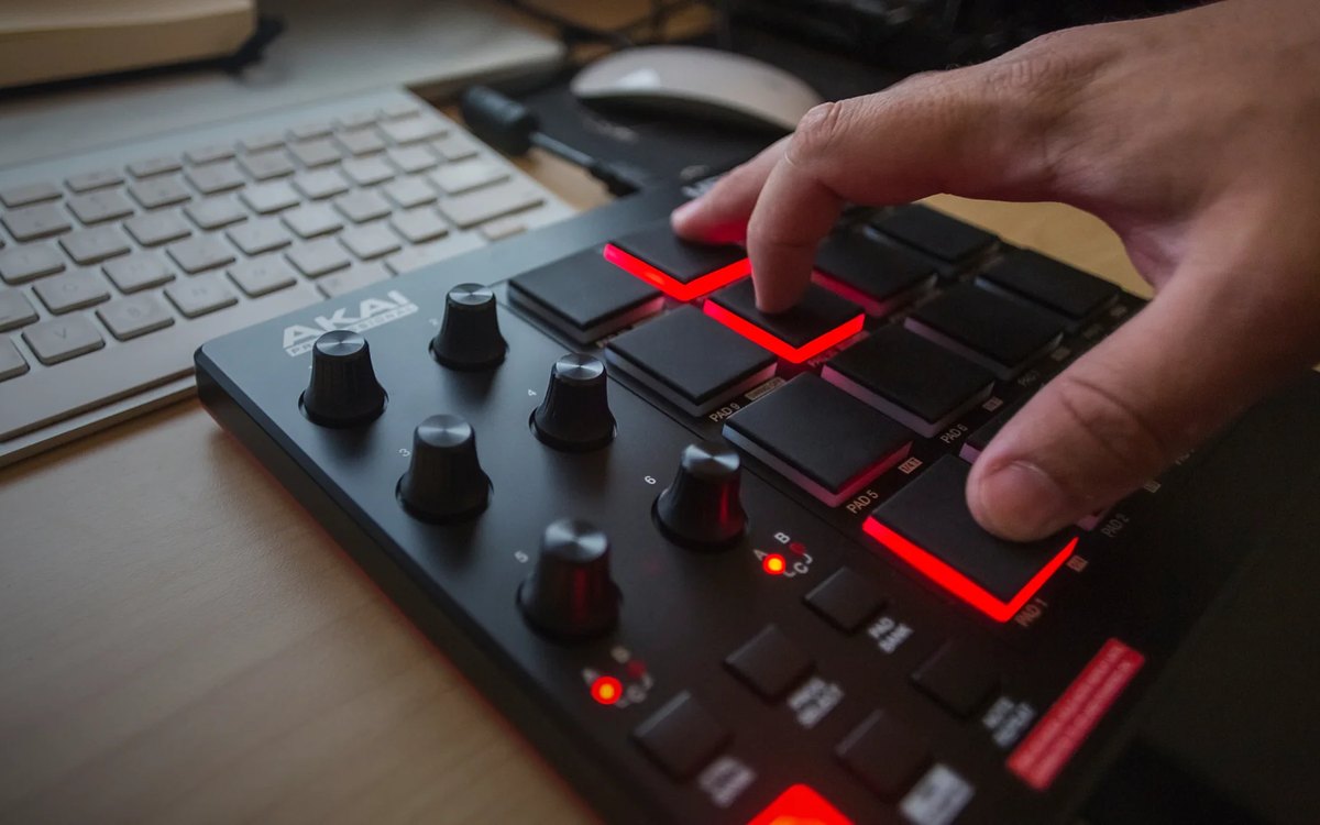 AKAI MPD218 3. kép